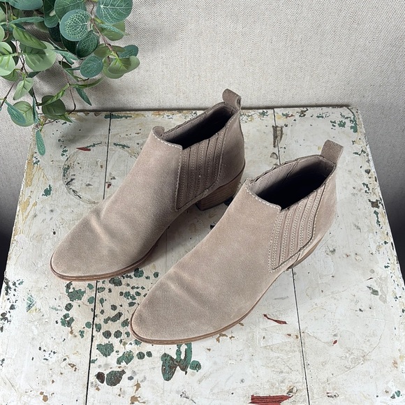 Dolce Vita Shoes - Dolce Vita > Women's Tan Ankle Boots 8